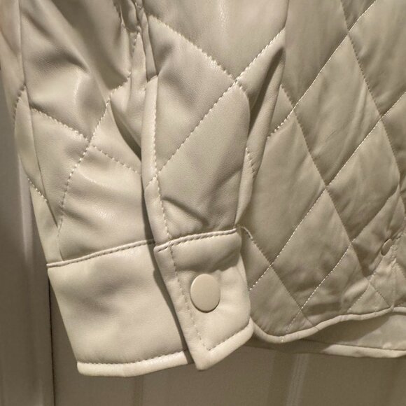 Cream, quilted faux leather shacket- size medium - Picture 4 of 4